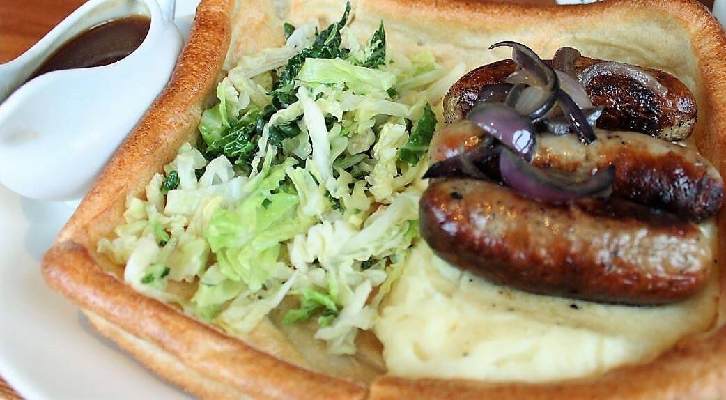 ChaptersDeli's tweet photo. With our roots in the Yorkshire countryside we are keen to celebrate North Yorkshire day.  

On our specials today we have our homemade giant Yorkshire pudding with Yorkshire Dale sausages &amp; buttered cabbage.  Raspberry &amp; rhubard gin !
#northyorkshireday #stokesley #food #T https://t.co/clfy0fLoLw