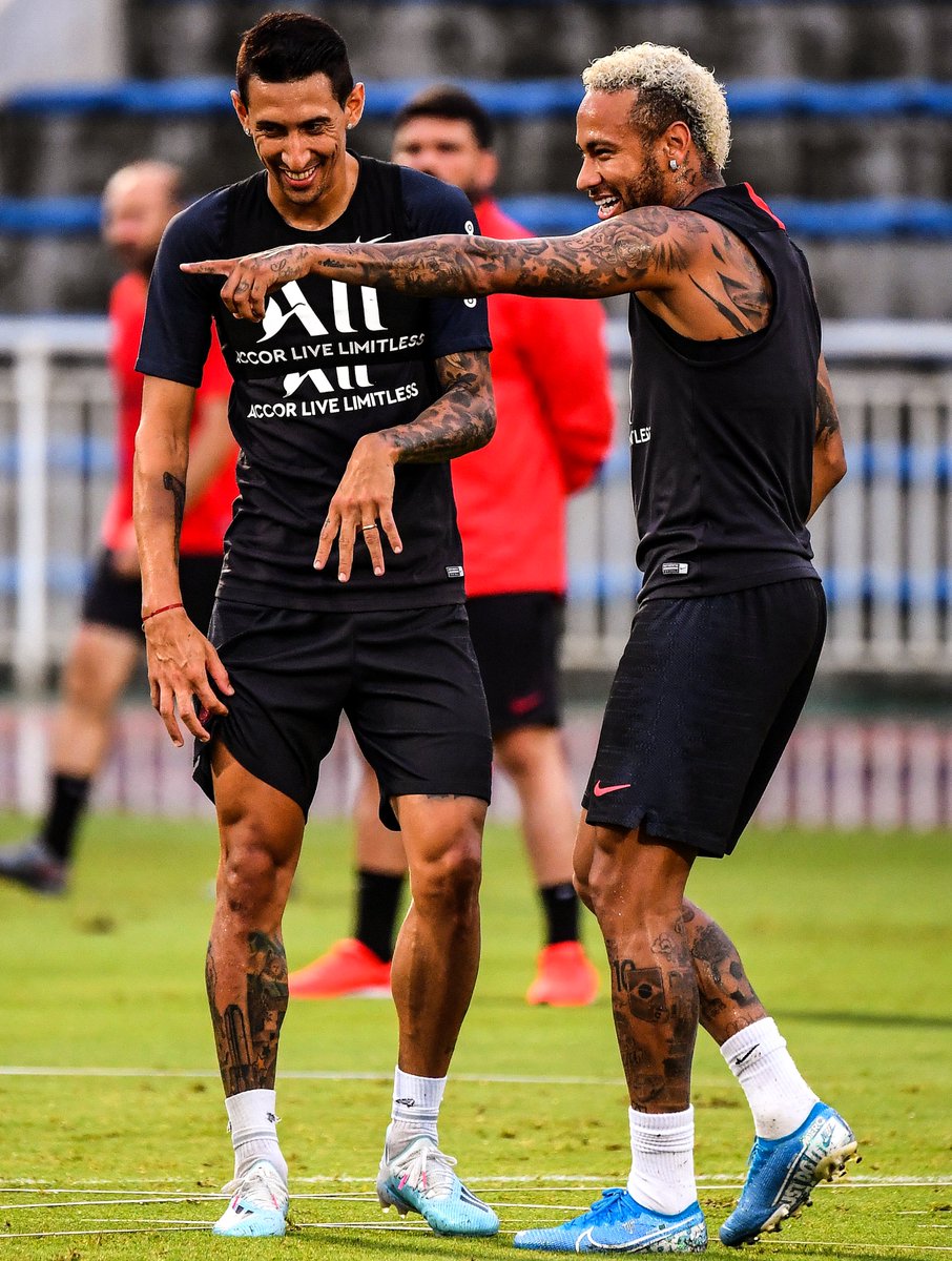 brfootball's tweet photo. Neymar's first day back training with his PSG team-mates https://t.co/ioKOFtEjyA