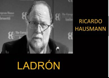 mippci_ven's tweet photo. 📢𝐀𝐬í 𝐥𝐨 𝐃𝐢𝐣𝐨🇻🇪
Vicepdta. @DrodriguezVen: Ellos son quienes aparecen en el chat telefónico mediante el cual representantes del señor Juan Guaidó planifican un nuevo robo de recursos a empresas venezolanas. #DiálogoYPazParaVenezuela https://t.co/bSKyj1Pf9M