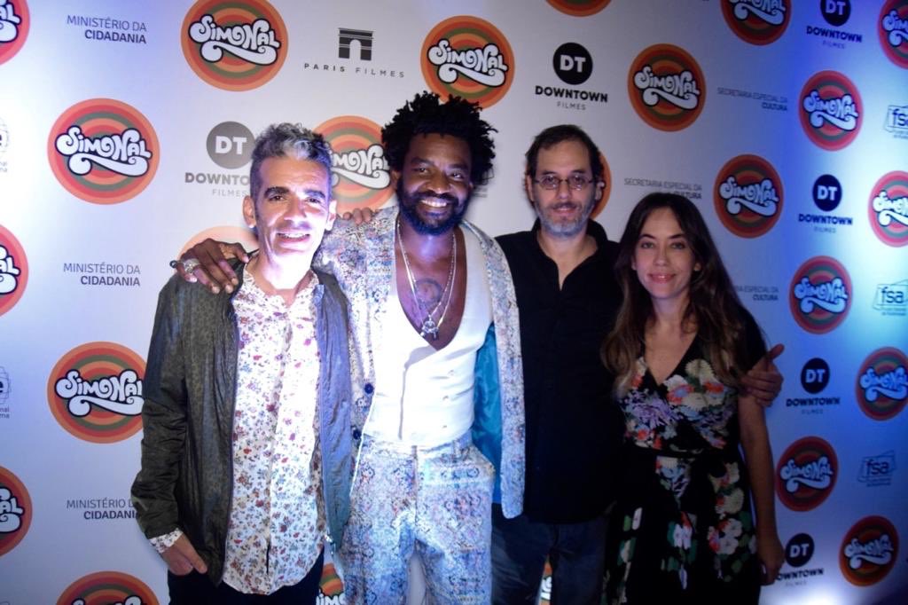 marcoscostajr_'s tweet photo. Famosos, jornalistas e convidados prestigiam Pré-estreia do filme Simonal em Salvador! Confira ➡️ https://t.co/E2p9N7pAI3
#QuintaDetremuraSDV #Simonal #Simonalofilme #agosto #filme #cinema
Foto: Genilson Coutinho https://t.co/LgCFiMfN3a