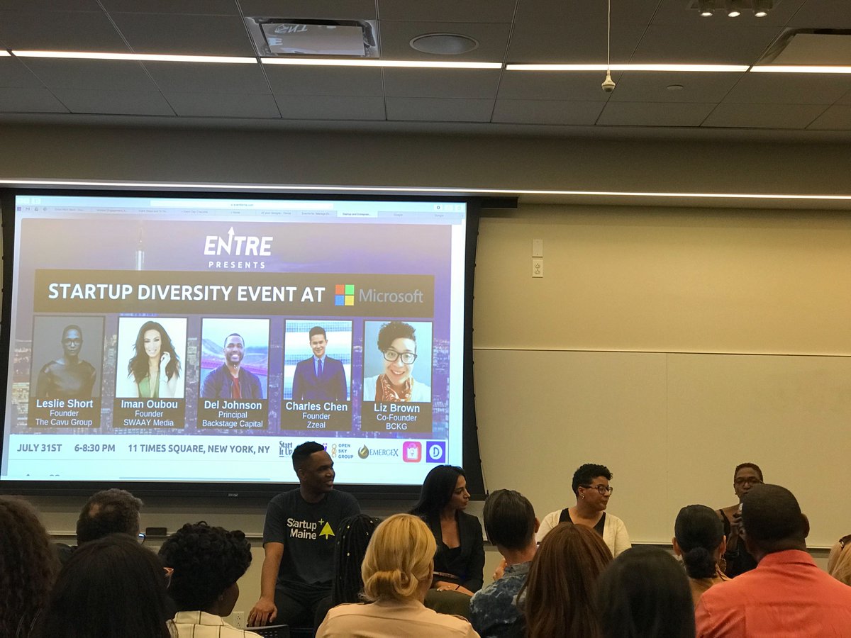 AdelphiUintl's tweet image. Last night, AUI students had the opportunity to attend an exclusive workshop at the Microsoft building in Times Square that focused on topics of entrepreneurs and the importance of diversity at startups! #adelphiuintl #aui #timessquare #diversity #entrepreneurs #nyc