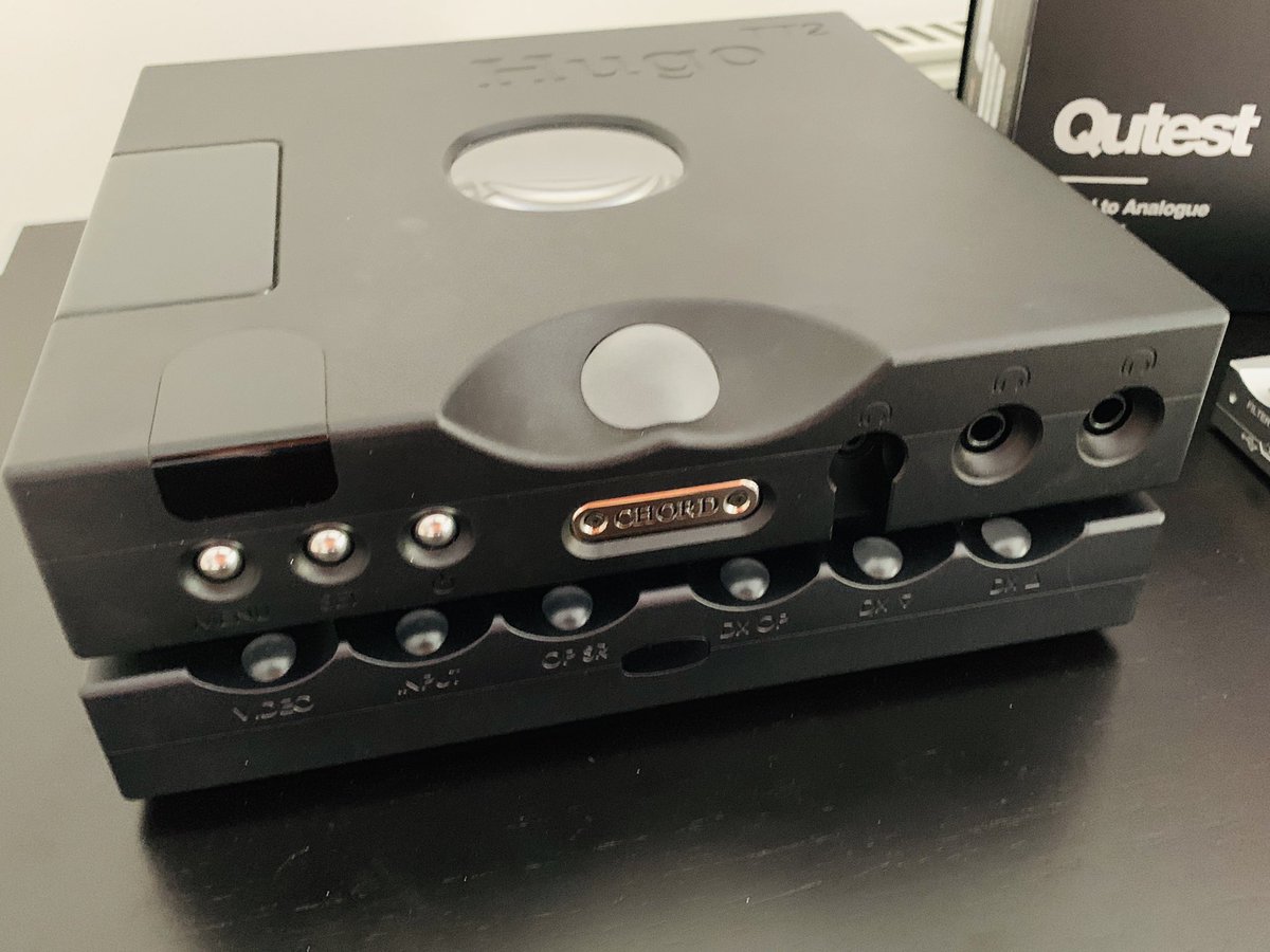 Midlandaudiox's tweet photo. @chordelectronics #DACs in full flight @midlandaudiox #belbroughton on demo #hugo2 #qutest #hugoTT2 #Mscaler #highendaudiostore #hiendaudio #madeintheuk🇬🇧 #digitalconversion https://t.co/Fc0B7uOi8I