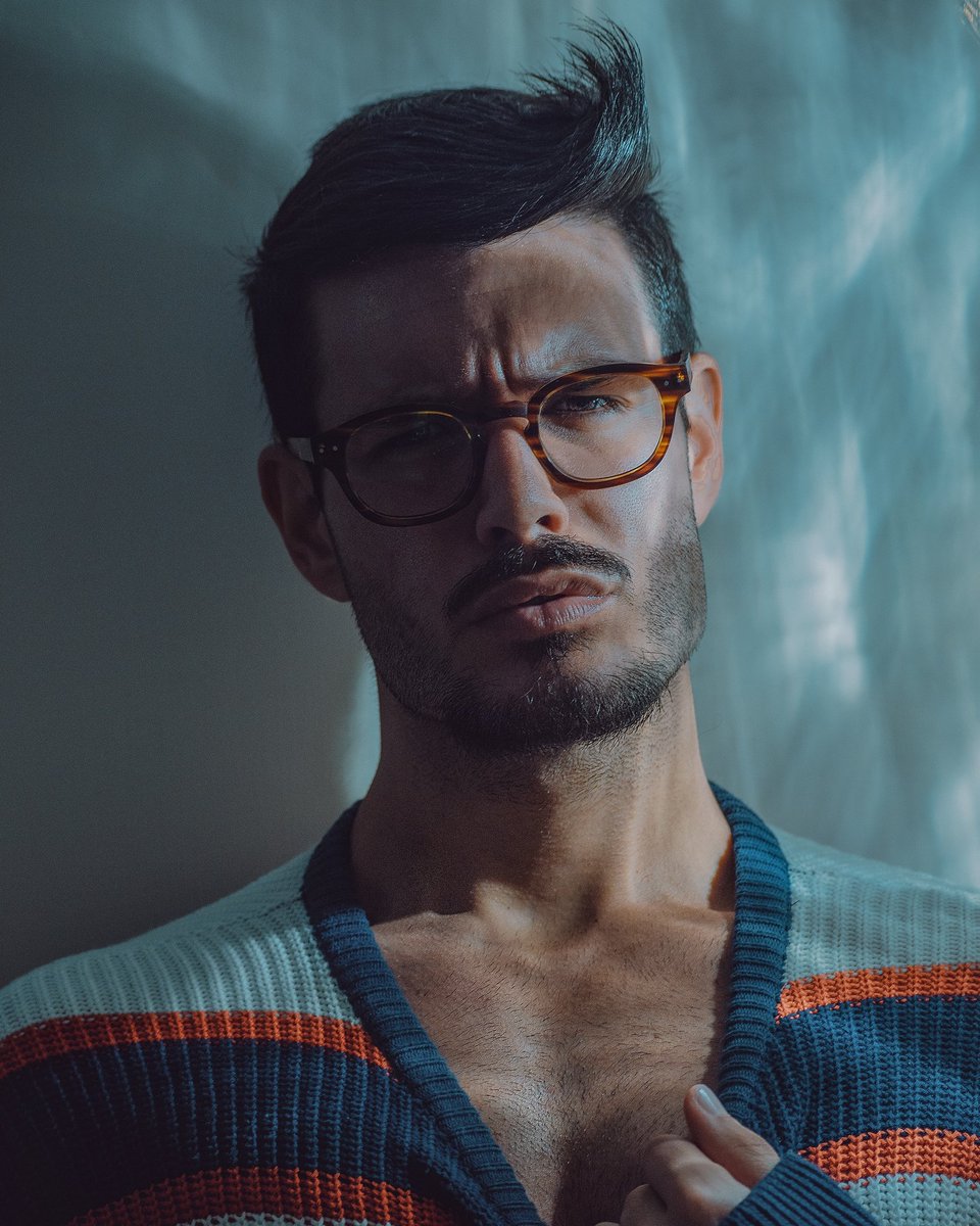 PhGiulia97's tweet photo. https://t.co/TMkIU321WB
Andate a vedere l'ultima foto che ho pubblicato 
#uominiedonne #ritratti #ritratto #1Agosto #eyes #instagram #color #photo #photography #ragazzi #ragazzo #fashionblogger #menwithclass #menwithstreetstyle #Lights #FOTO #fotografia https://t.co/MGe4s7Xyn5