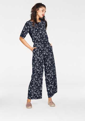 StylishCircleDE's tweet photo. Palazzohosen sehen toll aus 😍. Finde die Passende bei uns uns :
https://t.co/sutYjrVR1U

#palazzohose #hose #palazzo #trend #mode #damen https://t.co/wWAdBJdXaR
