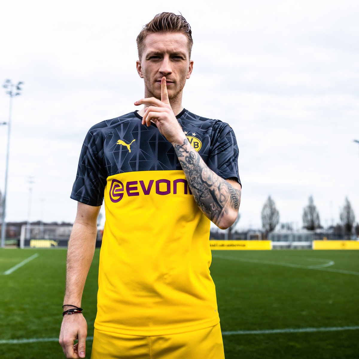 Marco Reus on Twitter: "Our new tournament kit 2019/20! 🔥 ⚠️ @BVB ✖️  @pumafootball ⚠️… "