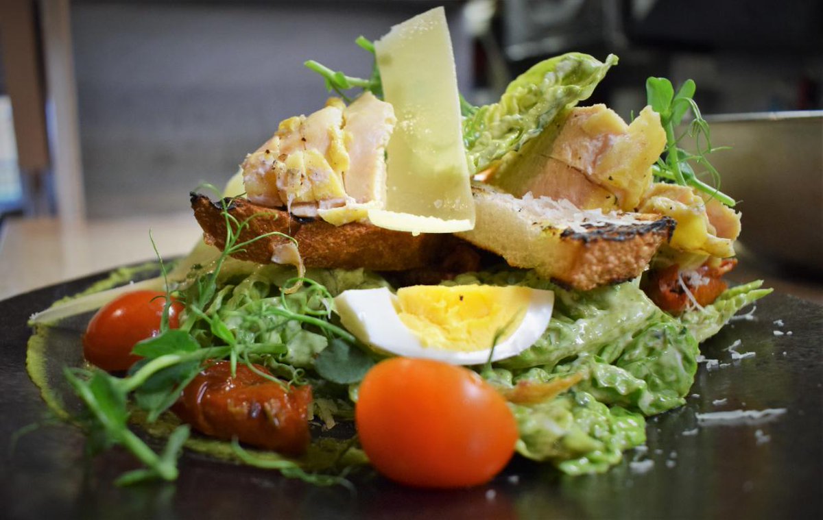 Free-Range Chicken, Avocado, Egg, Broccoli, Toasted Seeds, Cherry Tomato, Mixed Leaves 🤤😍

Our #ProteinPunch salad is all you need for an #expresslunch! 

#thursdaylunch #foodies #food #tasty #lovedublin #upperbaggotstreet #restaurant #brasserie #lovindublin #irishfood