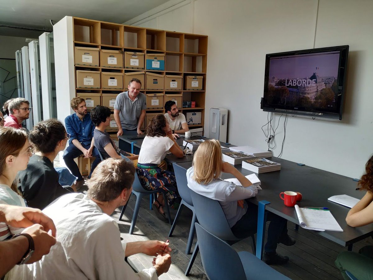 vsa_project's tweet photo. Ce matin les chefs de projets @vsa_project présentent leurs collaborations avec @PcaStream à l'occasion de l'édition du N° Spécial Architecture d'Aujourd'hui @revueAA 
#ThematicCoffee #VSALILLE #PCASTREAM https://t.co/zdxbnYwcPE