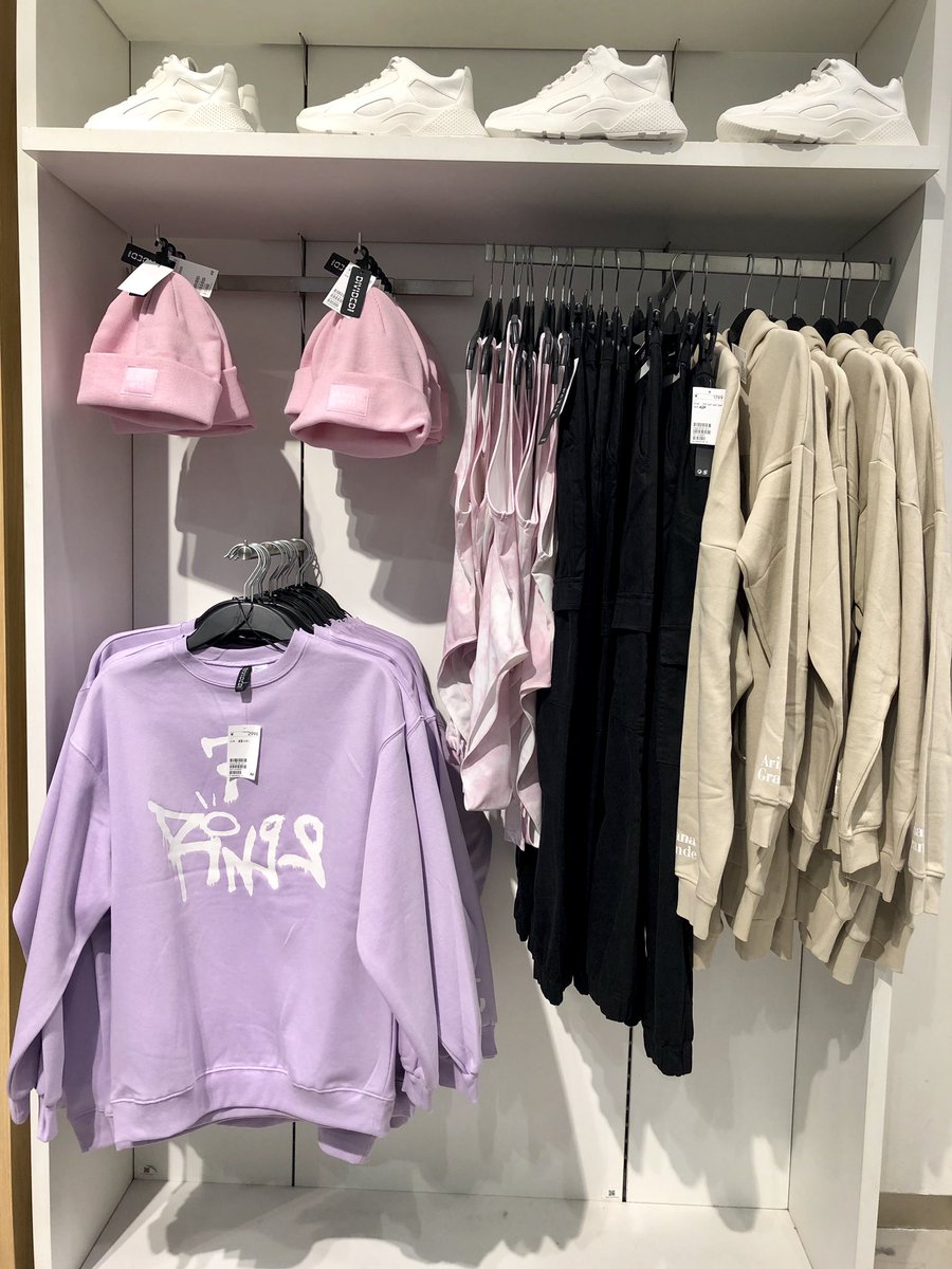 lovecsp's tweet photo. 幸せな空間だった💜

#ArianaGrande 
#HM
#HMThankUNext 
#MTVHottest Ariana Grande https://t.co/dB2LUvYTLA