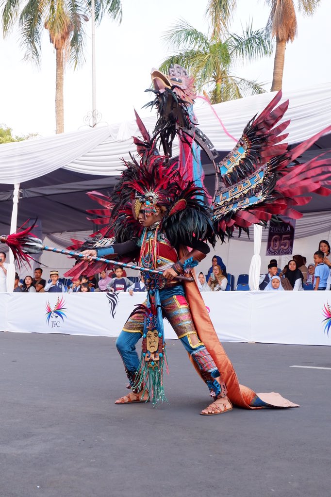 wonderfulid's tweet photo. Blessed with an abundance of mythological and cultural heritage, the distinctively majestic look of AZTEC Ancient tribe is being displayed in Jember Fashion Carnaval 2019. 
#WonderfulIndonesia #JemberFashionCarnaval2019 https://t.co/CAgb3ww7bI