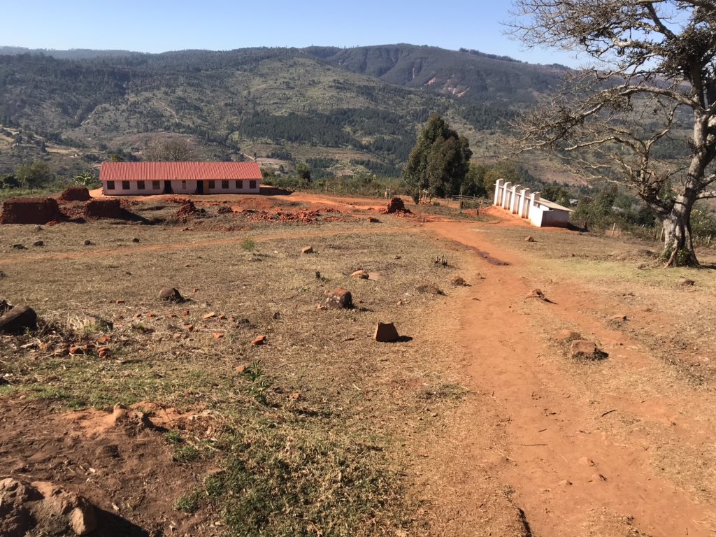 We went to #Chimanimani straight to Marirwe Primary School and our rural home on Mon 29Jul2019. We inspired and challenged 313 children to #Dream based on my real life experiences. 31 yrs later. Was impressed to inspire hope among children in my home area. #InspiringFutureLeaders