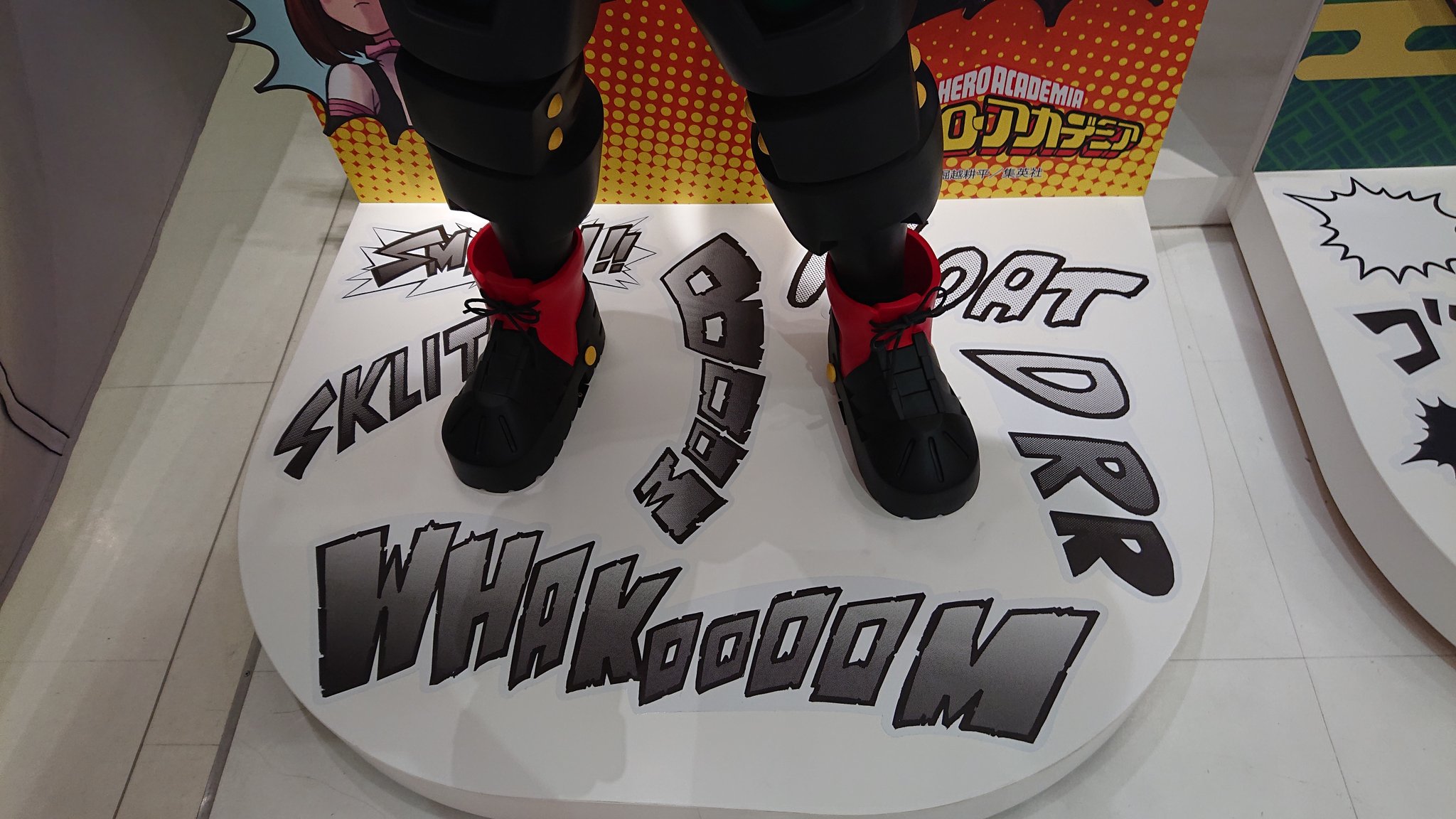 ジャンプショップ Jump Shop 公式 期間限定jump Shop広島パルコ店 19年8 2 金 18 日 いよいよ明日オープン 緑谷出久の立像が初登場するぞ ワクワク 広島限定アクリルキーホルダー 全６種 各750円 税 も発売 お買い上げ特典もあるので