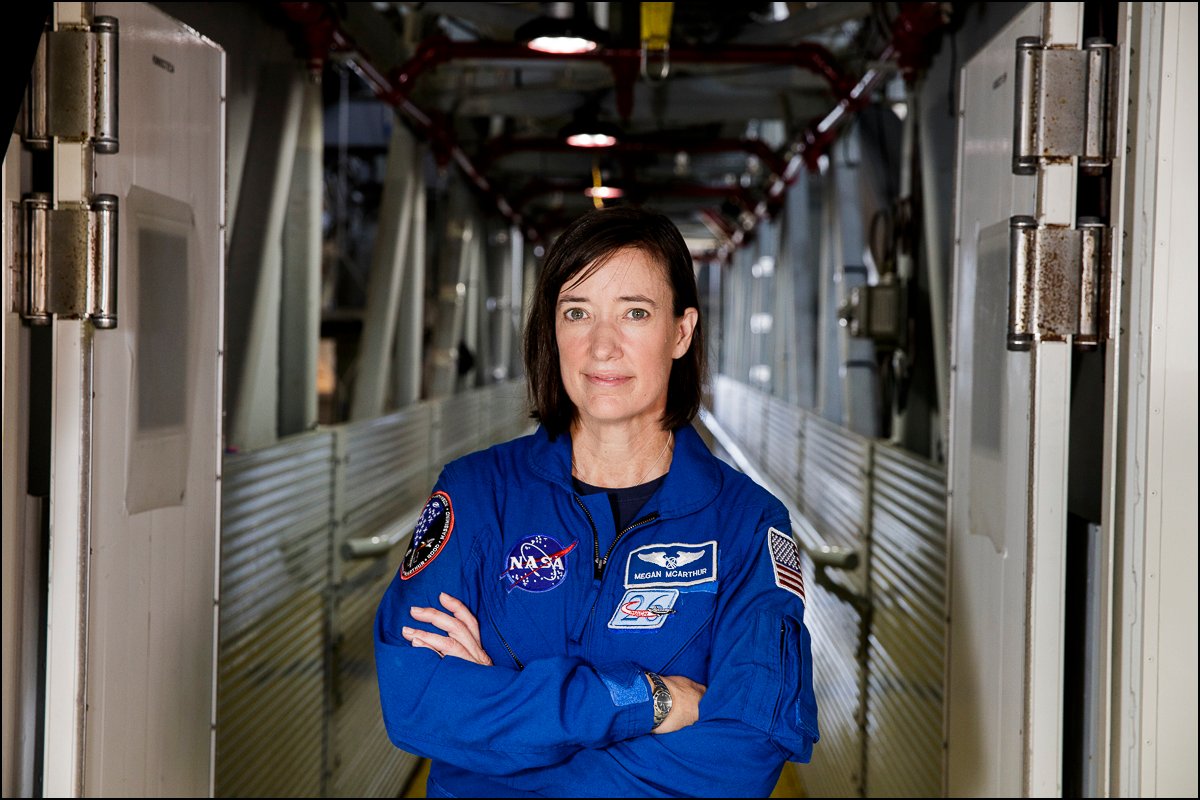 nasahqphoto's tweet photo. We are returning to the Moon to stay, and preparing to go beyond. We are @NASA – and after 60 years, we’re just getting started! Check out the "We Are NASA: Portraits" captured by the NASA HQ PHOTO team! #Artemis 📸 https://t.co/VHySAbzOve https://t.co/dLXVRwqqRd