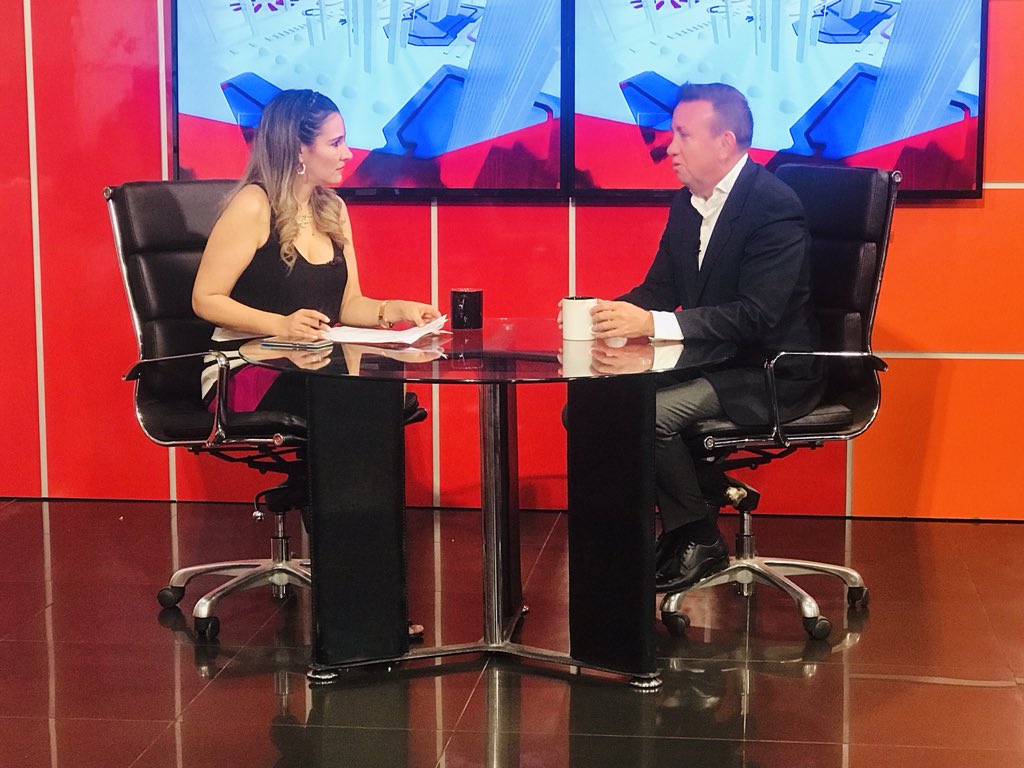 LevantatBolivia's tweet photo. Candidatos Presidencial Expresa su Propuesta                                            Nos acompañó:                              Virginio Lema - Candidato Presidencial por el “MNR”.                      @levantateboliviasc      #levantatebolivia https://t.co/orj5ZDfywC