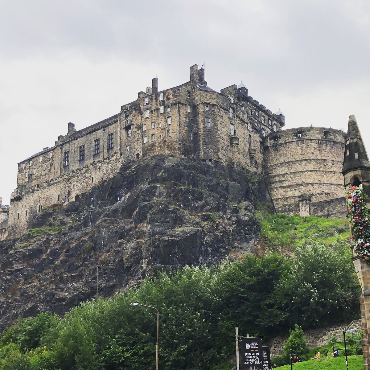 DesignatSource's tweet image. It&apos;s great to be in Edinburgh at the beginning of the fringe festival for the handover of our most recent project
#projecthandover #fringefestival #interiordesign #edinburgh #bardesign #restaurantdesign #commercialdesign #hospitalitydesign