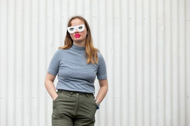 You absolutely need to check out the new album from K.óla. Catchy, crafty and colourful, her audio visual world makes her one to watch. Oh, she was also part of the choir who performed with #Björk in NYC this year. buff.ly/2Ot8SAF