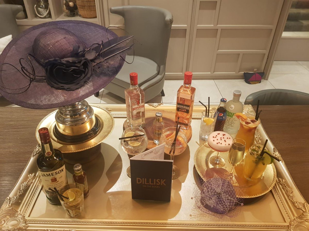 Dilliskotdocks's tweet photo. The sun is shining today for #LadiesDay at the @Galway_Races🐎☀️👸 Pop into @Dilliskotdocks after a day of racing to try one of our delicious #cocktails 🍸#galwayraces #racingtips #style #fashion #horses #dilliskonthedocks #harbourhotel https://t.co/LO0fWFkVZy