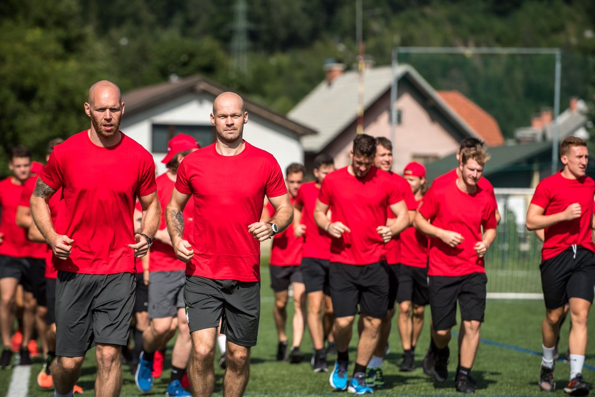 Danes so se za naše fante začele priprave 💪🏻 Danes so opravili testiranje kmalu pa stopijo tudi na led 🔥

hddjesenice.si/jutri-se-price…