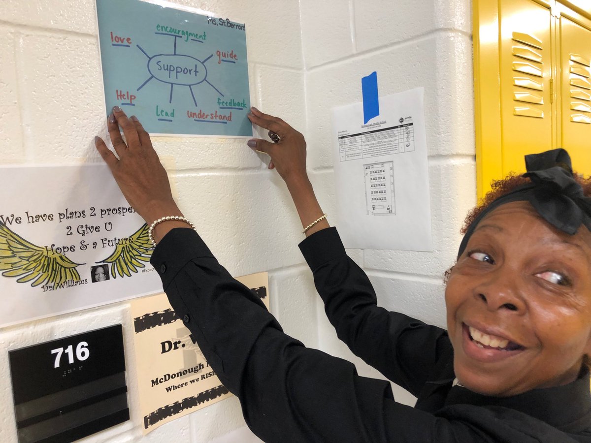 ajcdevelopment's tweet image. 6th grade teacher Ann St. Bernard gets ready for classes Thursday at McDonough Middle School #AJCBackToSchool #expectexceptional