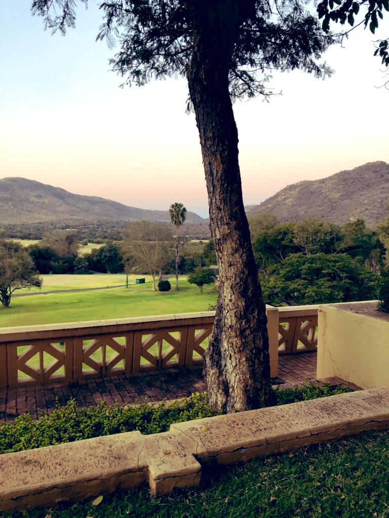 noxbloom's tweet photo. On Arrival @SunCityResortSA for #PACSA2019 #CBMPACSA2019 @cbm
.
Honored to be a keynote speaker on #ThePowerOfPersonalBranding #BYOBB @bloominsideout_
#OFFICEOFTHEDAY https://t.co/v3xrf9kxRr