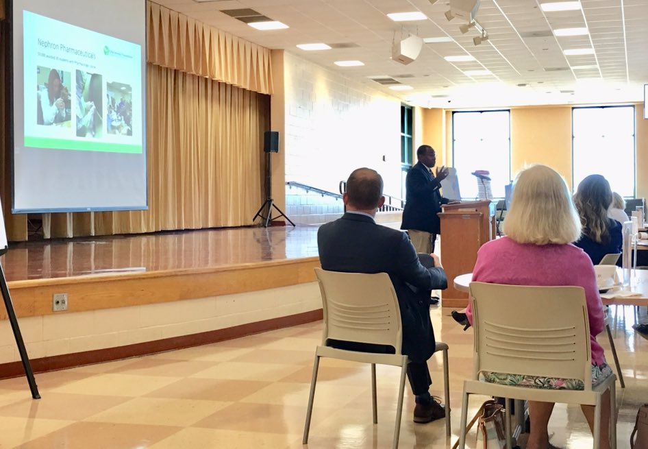 LexingtonOne's tweet photo. Chris Rice, @Lex1EdFound Vice Chair, presents 2018-2019 accomplishments to LexOne leaders. #bigwins #LeadingasONE https://t.co/p2Zn7IRDe0