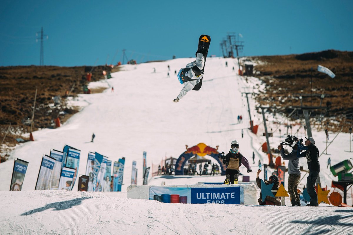 #UltimateEarsWinterWhip coverage on <a href="/GoodThingsGuy/">Good Things Guy</a> 🤘goodthingsguy.com/sport/in-pics-…
#Snowboarding #Skiing #WinterWhip #Slopestyle