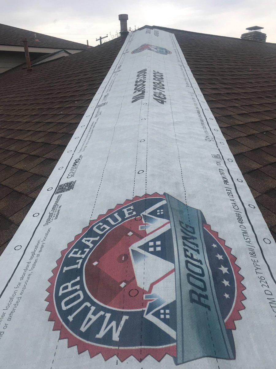 MajorLeagueRoof's tweet photo. Good lookin' material for a good lookin' roof! π¨ Let us know if your roof needs some attention! https://t.co/wNMLuJIsS7
#ntrcanewroof #certainteed #selectshinglemaster #RCATlicensedroofer #DFWroofing https://t.co/qQkzh6Inzr