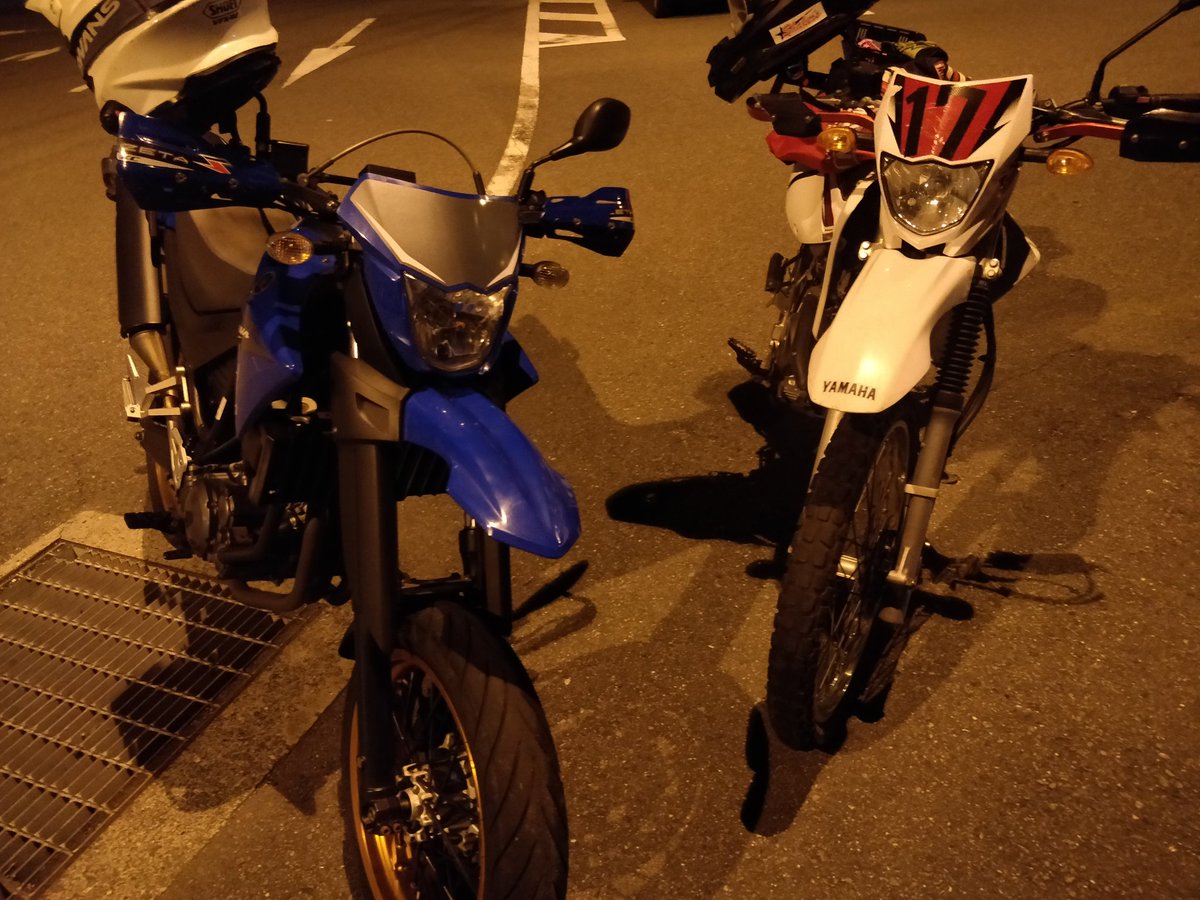 Ima_chan400's tweet photo. XTミーティング!!
#xtz125 #xt660x https://t.co/Sb8gJfQbN3