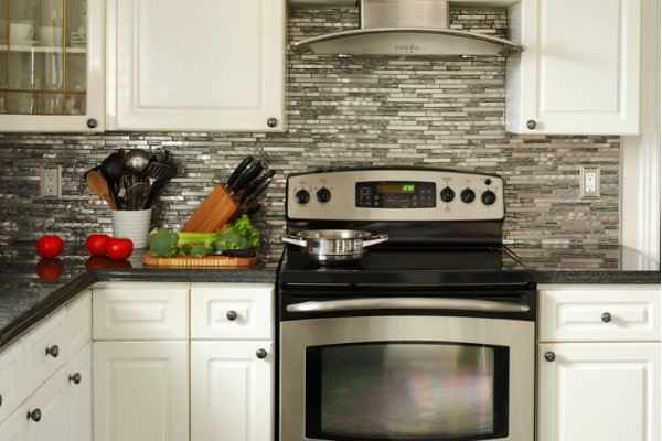 Kitchen Appliances You Should Invest In feedproxy.google.com/~r/KnockOffDec…