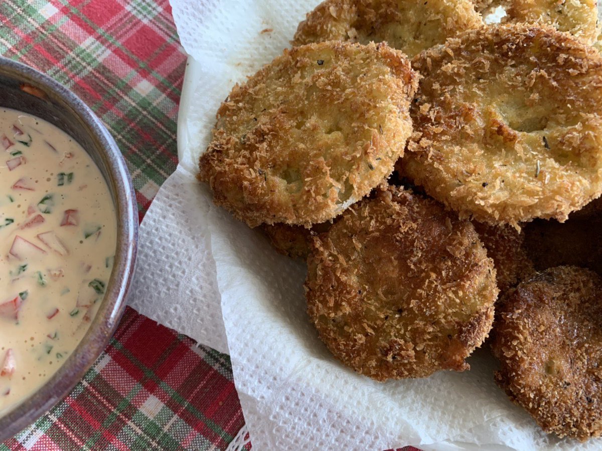 hiro_mock's tweet image. 妻が作ってくれたfried green tomatoes 😊 pretty good! #friedtomatoes