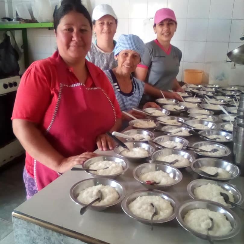 Planteles educativos del #Tachira se suman al plan de Agosto de escuelas abiertas por la paz. Juntos/as garantizamos el resguardo de los planteles educativos
#TachiraEnAgostoPorLaPaz 
#Tachira #TrumpDejaEnPazAVenezuela <a href="/charlychaves/">Charly Rojas Chaves</a> @psuvaristobulo @ZonaEducTachira @MPPEDUCACION