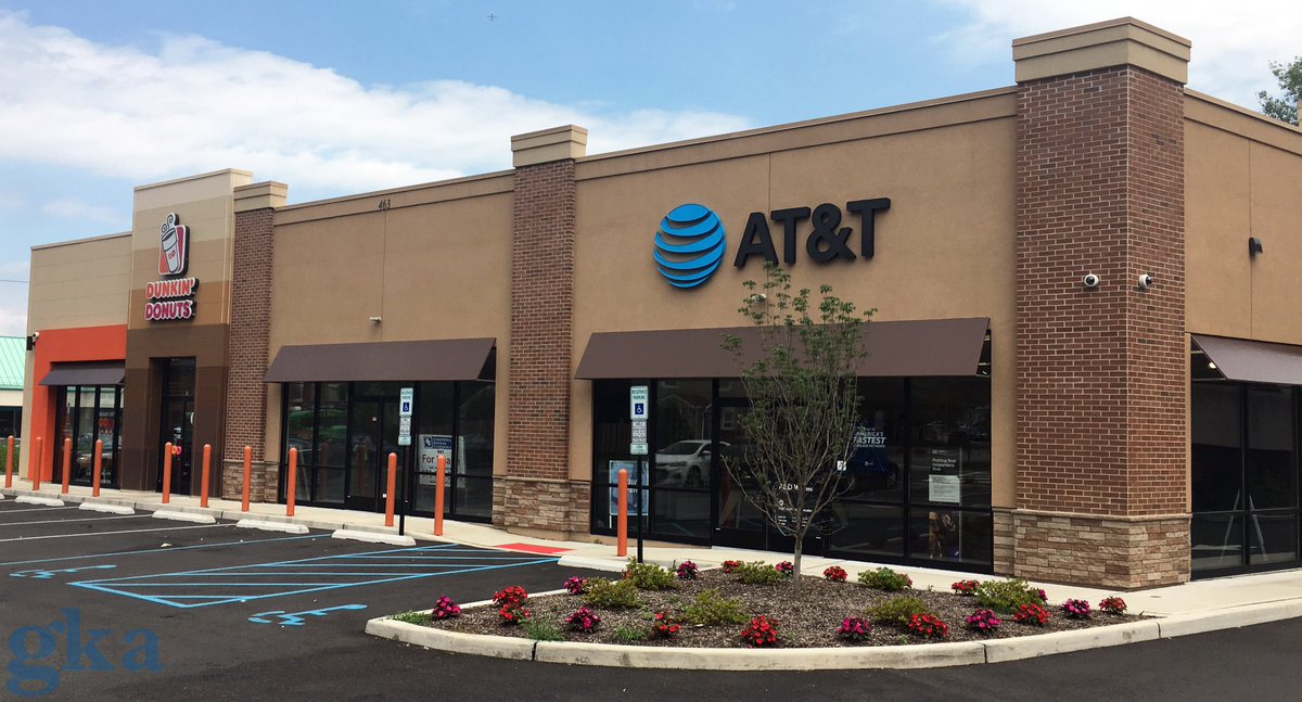 gkaarch's tweet photo. Ground Up Retail Center located in Elmwood Park with a Drive Thru Dunkin! #dunkindonuts #AT&amp;T #architecture #dunkin #americarunsondunkin #elmwoodpark #gkandaArchitects #aianj #quickservicerestaurant #drivethru https://t.co/oF4qt9LVci
