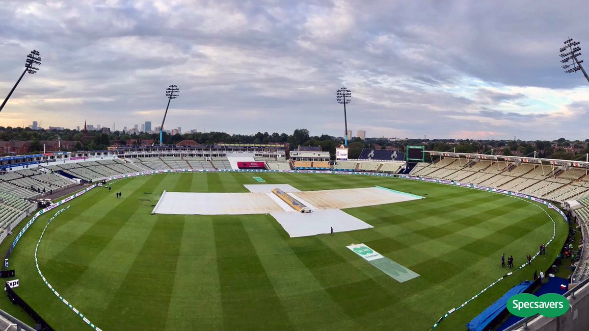 Specsavers's tweet photo. Well, that's day one of the Specsavers #Ashes wrapped up.
Great performances from @StuartBroad8 and @SteveSmith49 at Edgbaston today. 
Tomorrow, we go again 🏏
@EnglandCricket #TestExperts https://t.co/piyrhfYKzI
