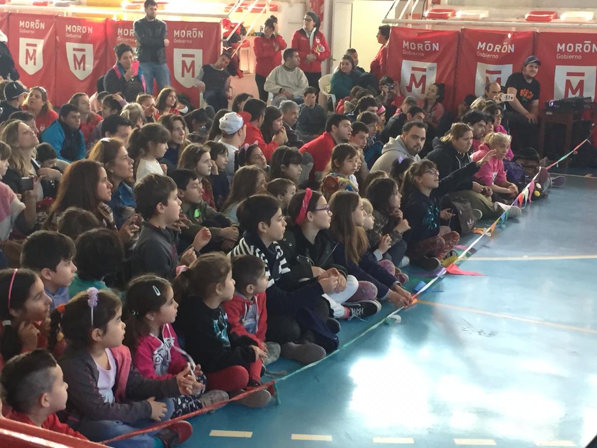 SE TERMINA LA COLONIA DE INVIERNO
Estas semanas se desarrolló la colonia de invierno para personas con discapacidad en el Gorki Grana. Juegos, actividades recreativas y espectáculos culturales fueron los protagonistas para la diversión de los chicos.