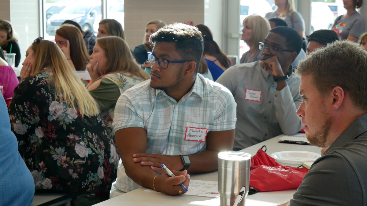 BeltonISD's tweet photo. Our #BeltonISD family is growing! This morning we welcomed in a new group of teachers for day 1⃣ of our 2019-2020 New Teacher Orientation! 

To check out more #BISDmoments from this morning's breakfast, click here: https://t.co/28sbb7G2BD

#BigRedCommunity 📚🖌️📝#BISDcreates https://t.co/siIamIdeZr