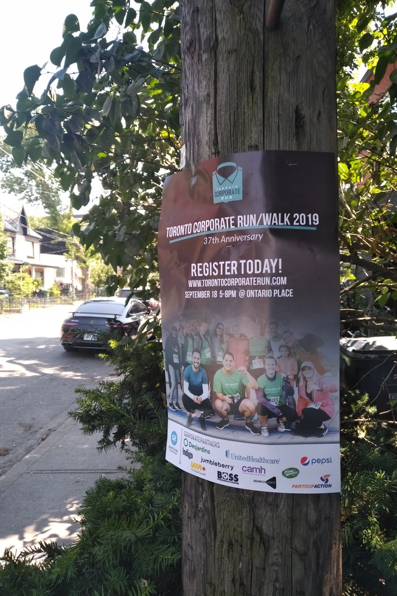 TOCorporateRun's tweet photo. Street marketing is underway and the team @greatwestlifeca is a little fuzzy today.....  #ThursdayThoughts #torontocorporaterun #teambuilding #teamrunning https://t.co/yAOIyAvabM