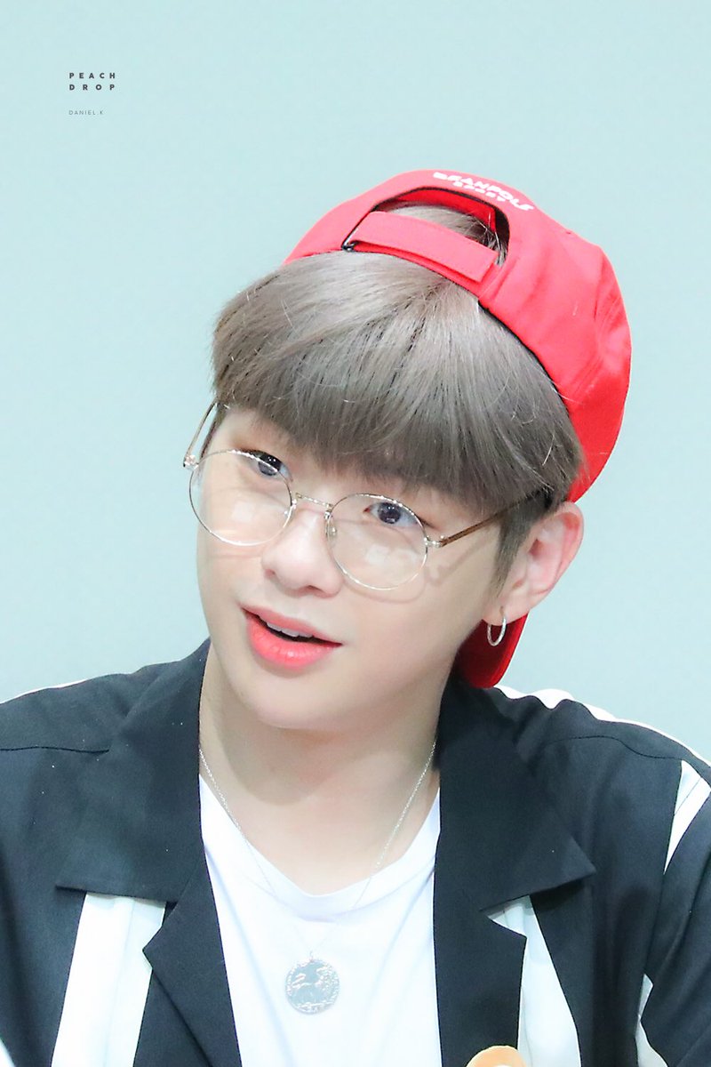 peachdrop1210's tweet photo. 존귀 ❤️❤️ㅠㅠㅠㅠㅠㅠㅠㅠㅠㅠㅠ
#강다니엘 #KangDaniel #danielk #color_on_me #뭐해 https://t.co/a6aq6qNXjh