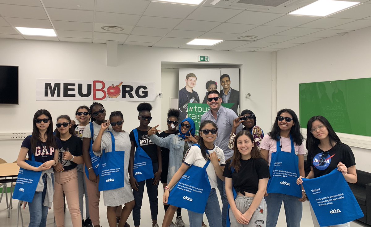 JumpInTech's tweet image. J-1 avant le girls camp de la promo Val-de-Marne! Merci @felix_leroy pour les tips ! 
Le stress laisse place au swag 😎
@okta @BecomtechFr 
#JITCRÉTEIL #Becausegirlscan #numerique #Vacances