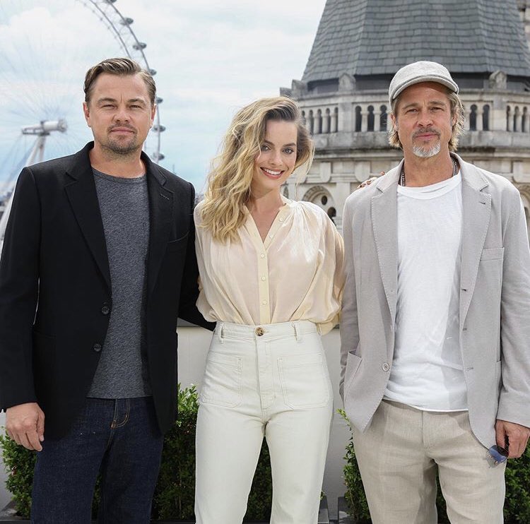 The stars of Once Upon A Time In Hollywood- Leonardo DiCaprio, Margot Robbie and Brad Pitt pictured in front of the London Eye while touring for their movie ✨🎬🎡
 #leonardodicaprio #bradpitt #margotrobbie #onceuponatimeinhollywood #hello #hellomagme #hellomag