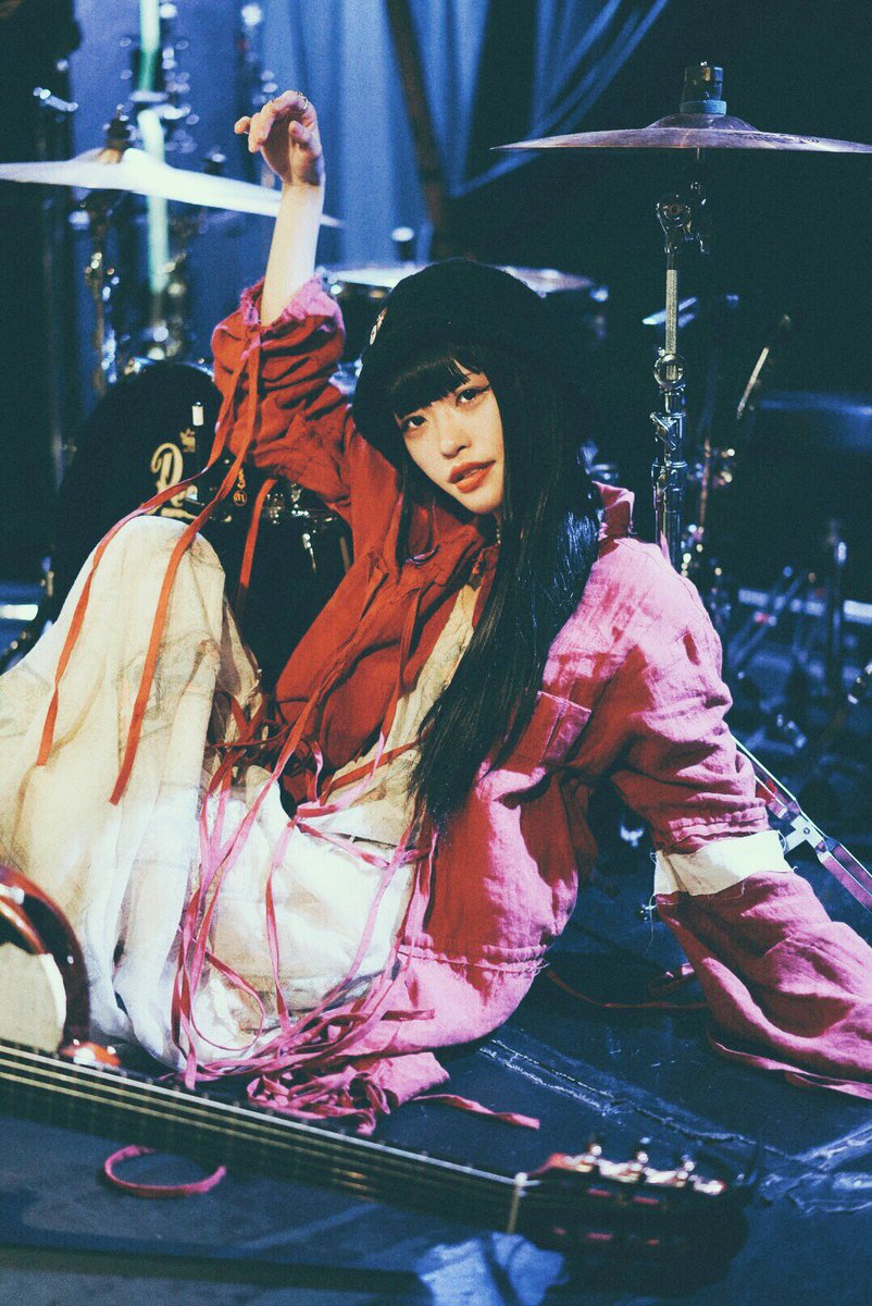 erina_chas's tweet photo. 月刊 魚住英里奈×魚住誠一
 (@zoomic_jp )

https://t.co/iHPPHpeR9o

今日は単独公演直後の新宿live freakで撮影しました
デジタルファクトリーで一瞬7位に登場したらしい、一瞬

変わりゆく姿が残り続ける
月刊 https://t.co/i4KvqywHS6