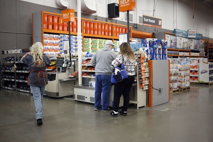 UBIToday's tweet image. Tech automation is threatening millions of women's jobs. " While women make up 47% of the U.S. workforce, they account for 58% of workers employed in fields facing the highest risk for automation." 

#empoweringwomen #yanggang #yang2020 #basicincome

Link: ow.ly/Pwhz50vjOOq