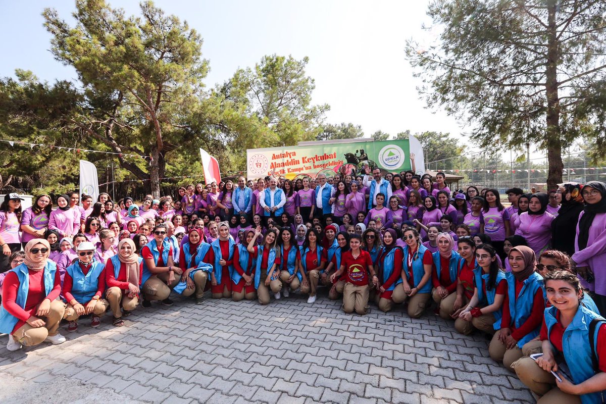 Ülkemizin dört bir yanında bulunan Gençlik Kamplarımızda gençlerimizi #BirKardeşlikİklimi 'nde buluşturuyoruz.

Sanayi ve Teknoloji Bakanımız <a href="/varank/">Mustafa Varank</a> ile Antalya Alaaddin Keykubat Gençlik Kampımızda gençlerimizin mutluluğuna ortak olduk.