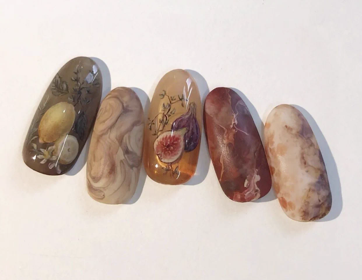 まるで絵画！芸術レベルネイルアートが美しすぎる！