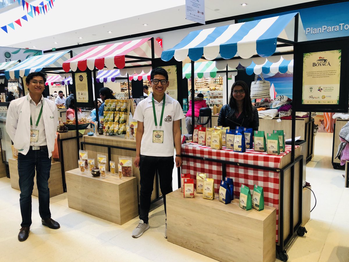 Soy_Boyaca's tweet photo. Inicia tu mes apoyando a los tuyos, que se despierte tu identidad por Boyacá. Ven a la #FeriaSoyBoyacáFIC2019 y conoce todo el potencial de nuestros empresarios boyacenses.

#FICBicentenarioDeLibertad 
#AquiNacioColombia https://t.co/HbC5LR7czw