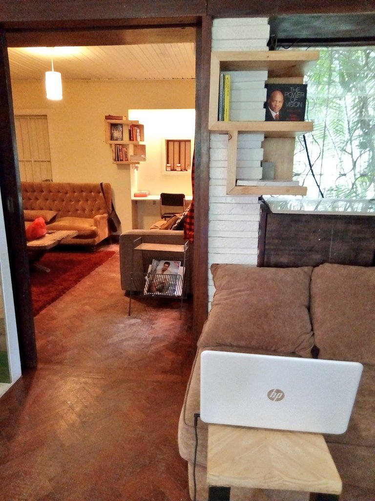 dnahinga's tweet photo. Ever had a 90° corner in your house that you would wish to turn into a bookshelf? 

Here is a simple solution from #UBWorkShop 
(You can reverse mount it if corner is 270°)
#UBSpaces 
#MadeWell
#MadeWithLove
#WoodWork
Cost: Kes. 12,000.00
https://t.co/vyO16iAfo7 https://t.co/HcwiCREUTI