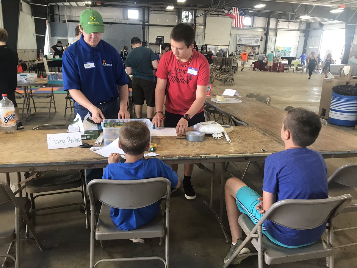 So excited to be hosting the Mississippi Valley Fair STEM Days once again! Come check out some awesome STEM projects in the Iowa Barn and learn about FIRST!🎡🤖