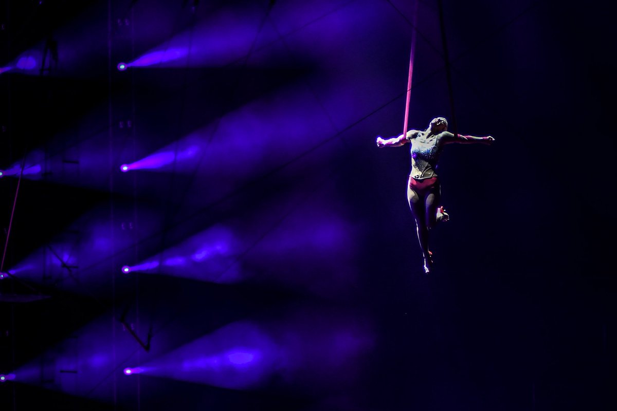 chuypedraza's tweet photo. Circo Atayde .@circoataydehnos
📸@chuypedraza para @ArenaMtyOficial
.
#circoatayde #ventura #atayde #circus #show #elunicoyoriginal #produccionesalbertoatayde #zignialive #somosbobo #acrobata #acrobatasdelcamino #aerialyoga #aerialacrobatics #aerialarts #aerialhoop #silkdancing https://t.co/CPByCnnsS5