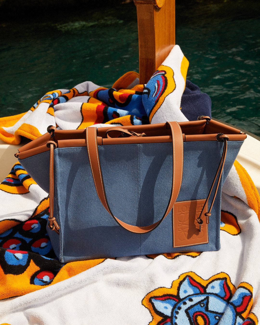 Cushion tote loewe hot sale
