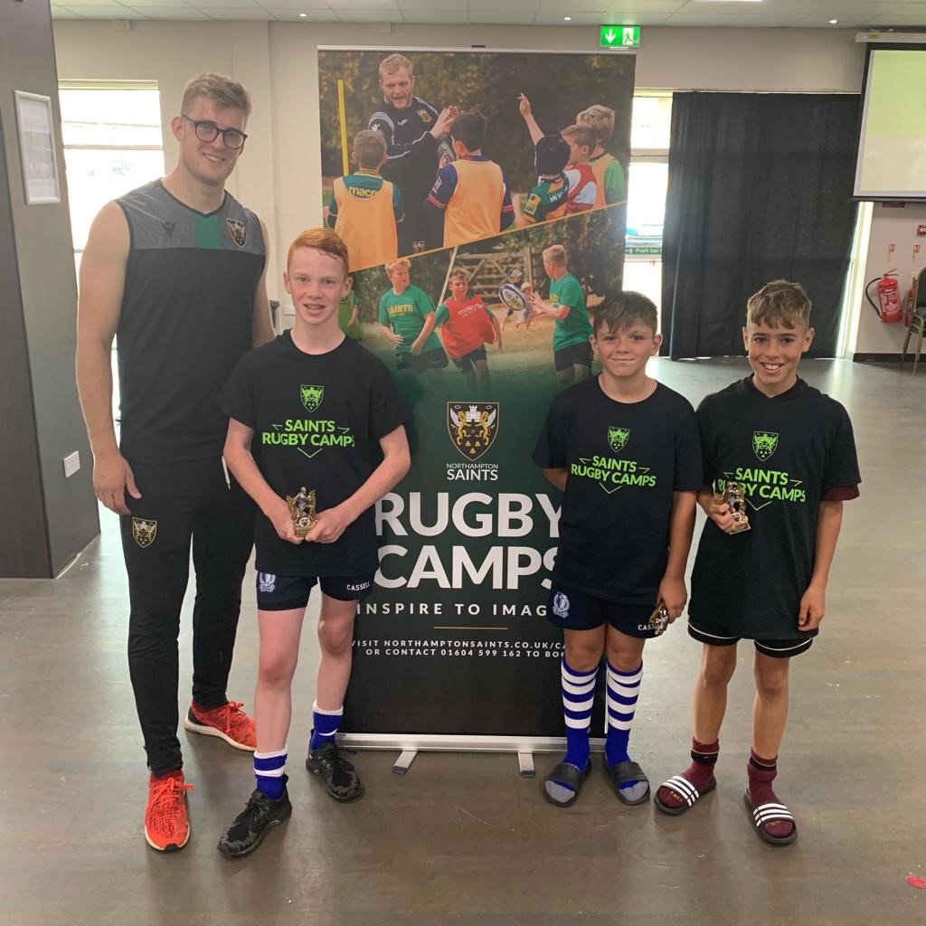 It's been an amazing 3 days here at FG for our first rugby camp of Summer 2019! 🏉🏉 Thanks to the over 150 young players who joined us and to @ajccoles & @FraserDingwall_ for coming to help out coaching today! #inspiretoimagine #spirit tinyurl.com/y5ovbgtl