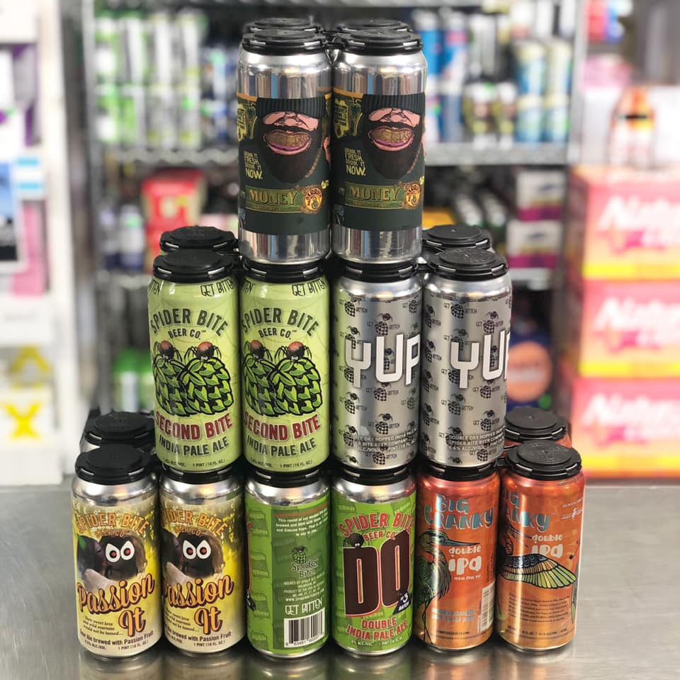 boeningbros's tweet photo. Great @SpiderBiteBeer &amp; @StonyCreekBeer #craftbeer collection at #ThriftyBeverage Center of #Lindenhurst. Stop by and stock up for #NationalIPADay!

#ipalover #libeer #ipalovers #boeningbros #iloveipa #longislandbeer #drinklocal #spiderbitebeer #stonycreek https://t.co/5ox8sc41Zm