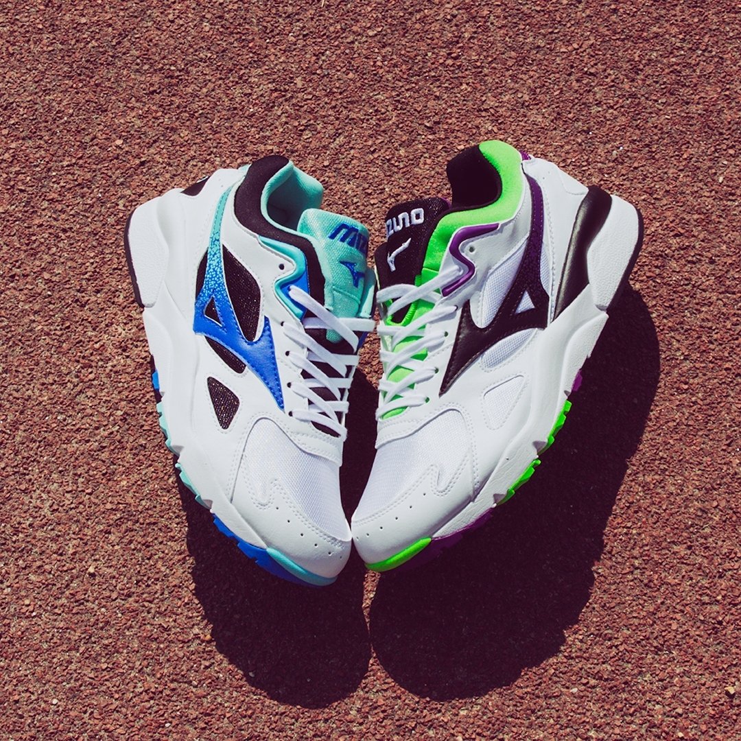 Cadeau grind Behoort Footpatrol London on Twitter: "Mizuno Sky medal 'White / Jasmine Green' |  The Mizuno Sky Medal bursts into the present as a tribute to the 90's OG.  Available in-store and online, sizes